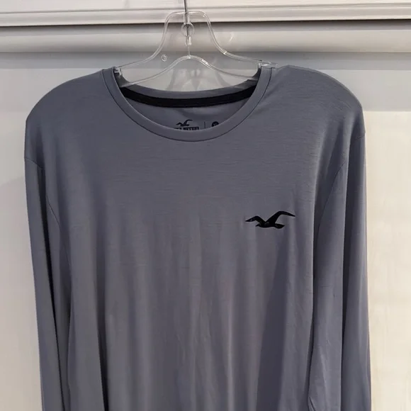 Hollister Gray Long Sleeve Tee - Picture 2 of 6
